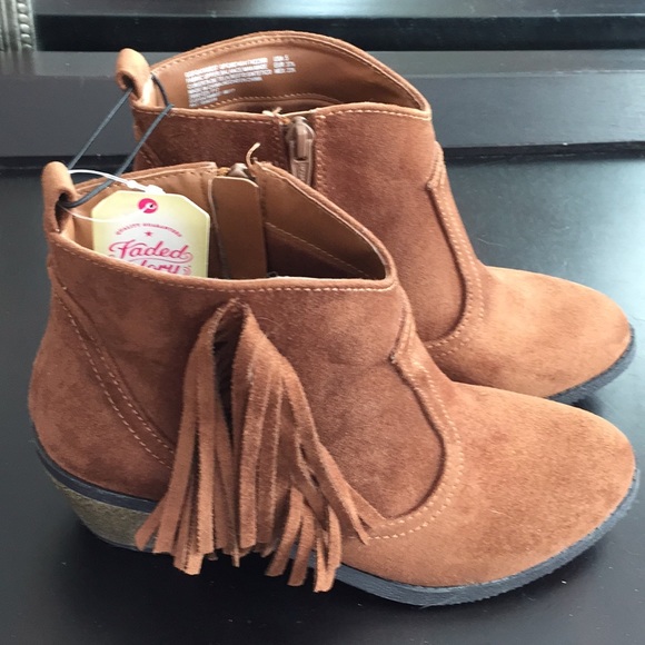Shoes - 🌼BOHO BROWN TASSEL COMFY BOOTIES
